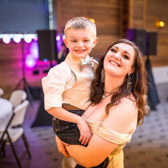 Meet your Posher, Jami - Picture 2 of 8